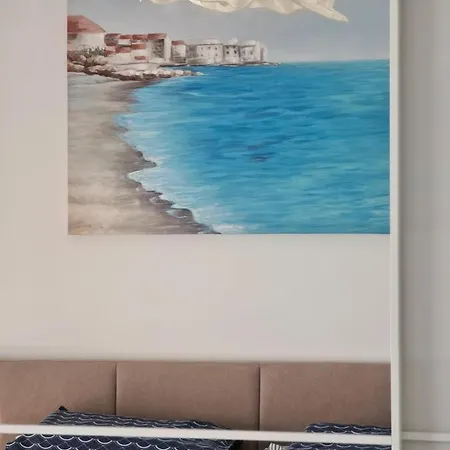 Mare With Parking Apartment