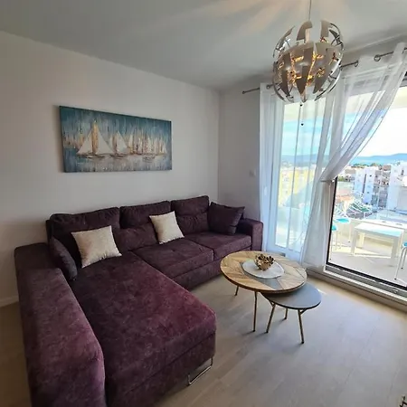 Apartment Mare With Parking *